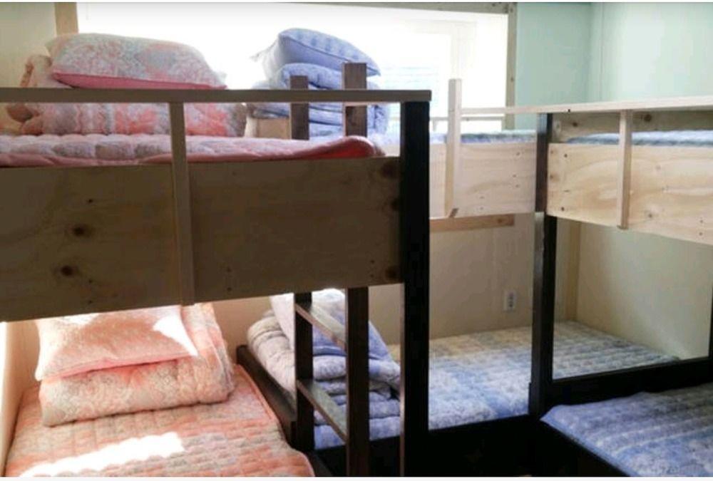 Social House Hotel Seoul Bagian luar foto